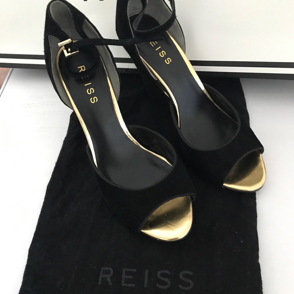 NWT Reiss 4” black suede heels